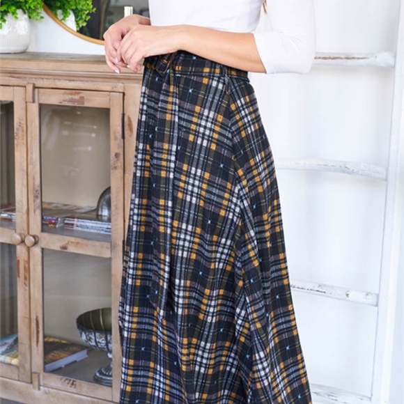 BLACK MUSTARD CHECKERED SKIRT - Picture 8 of 14